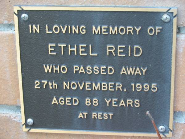 Ethel REID died 27 Nov 1995 aged 88 years;  | Logan Village Cemetery, Beaudesert  | 
