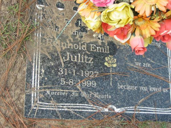 Reinhold Emil JULITZ, 31-1-1927 - 5-8-1999, father;  | Logan Village Cemetery, Beaudesert Shire  | 