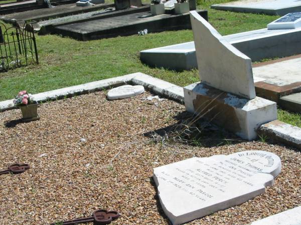 James Thomas (PASCOE)  | (husband of Mary Ann PASCOE)  | of Bendigo, Victoria  | d: 2 Jun 1921, aged 65 years  | (son) Alfred Percy (PASCOE)  | killed in action 29 Jul 1916, aged 21  | Mary Ann PASCOE  | 3 Jun 1929, aged 67  |   | Glory Thelma (PASCOE)  | daughter of R S and C PASCOE  | 30 May 1920, aged 7  |   | Lowood General Cemetery  |   | 