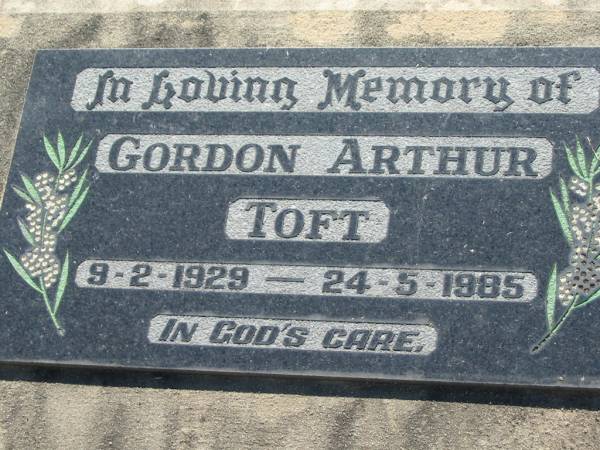 Gordon Arthur TOFT  | b: 9 Feb 1929, d: 24 May 1985  | Lowood General Cemetery  |   | 