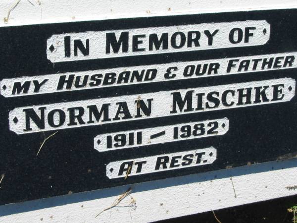Norman MISCHKE  | 1911 - 1982  | Lowood General Cemetery  |   | 