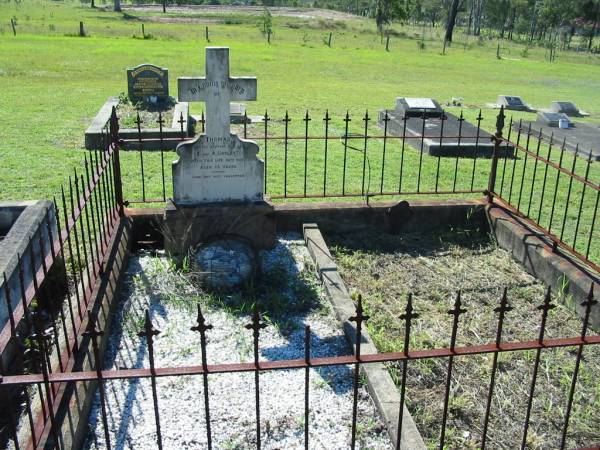 Thomas CHISLETT  | (son of E and A CHISLETT)  | d: 26 Nov 1919, aged 13  | Lowood General Cemetery  |   | 