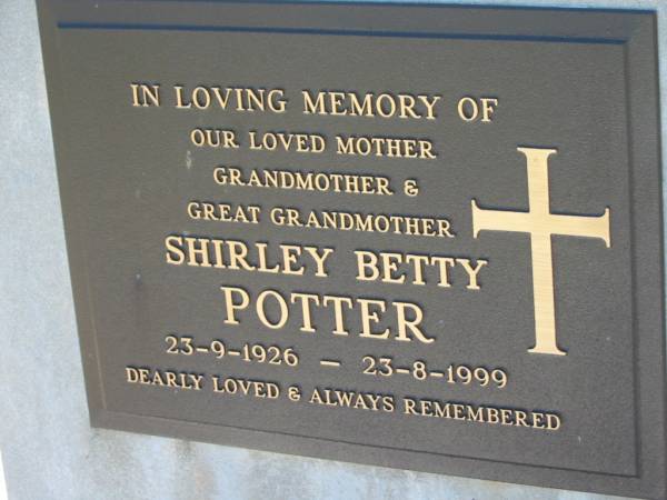 Shirley Betty POTTER  | b: 23 Sep 1926, d: 23 Aug 1999  | Lowood General Cemetery  |   | 