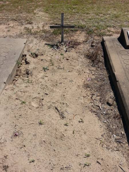   | Meandarra cemetery  | Copyright Dr Matt Barton  | 