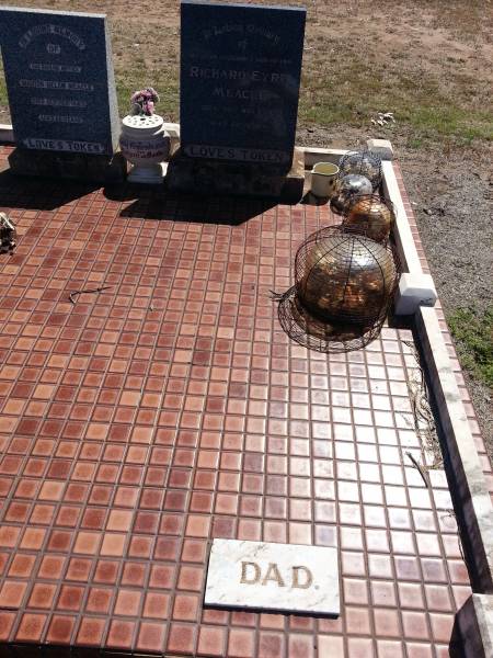 Marion Helen MEACLE  | d: 17 Feb 1943, aged 68  |   | Richard Eyre MEACLE  | d: 30 Nov 1936, aged 69  |   | Meandarra cemetery  | Copyright Dr Matt Barton  | 