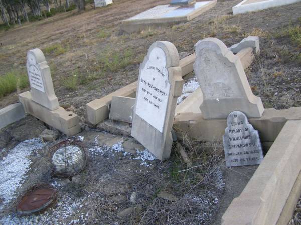 Christian SZEPANOWSKI,  | died 16 Sept 1918 aged 79 years;  | Ottilie Bertha SZEPANOWSKI,  | died 19 July 1919 aged 34 years;  | Otto SZEPANOWSKI,  | died 27 July 1931 aged 53 years;  | Wilhelmine SZEPANOWSKI,  | died 26 Jan 1935 aged 86 years;  | Meringandan cemetery, Rosalie Shire  | 