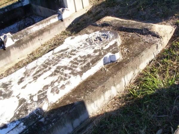 Friedrich MULLER, father,  | er? Krieger,  | born 18 Jan 1841 died 30 Nov 1909;  | St Johns Evangelical Lutheran Church, Minden, Esk Shire  | 