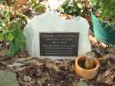 Suzanne Jayne LUTTRELL
died London 11 Jul 1998
aged 28
daughter of Julie and Denis
sister of Andrew and Michael
Moggill Historic cemetery (Brisbane)