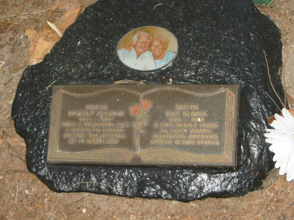 Conway Francis SMITH,  | 1928 - 2001;  | May Gloria SMITH,  | 1930 - 2002,  | mum;  | Mooloolah cemetery, City of Caloundra  |   | 