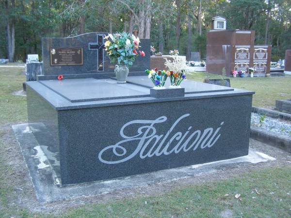 Filippo FALCIONI,  | born 4-8-1920 Italy,  | died 27-9-2001,  | husband of Vera,  | father of Gloria,  | nonno of Mark & Adrian,  | father-in-law of Elvio;  | Mooloolah cemetery, City of Caloundra  |   | 
