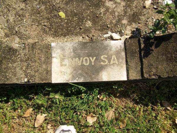 Frank CROSS,  | died 4 Aug 1948 in 76th year,  | Envoy S.A.;  | Moore-Linville general cemetery, Esk Shire  | 