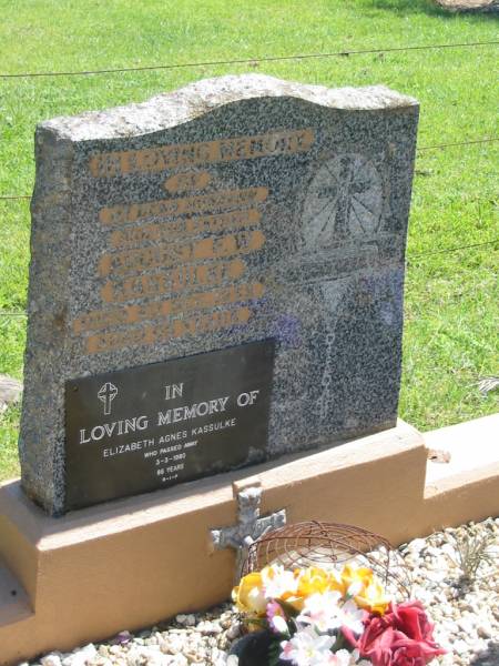 August F.W. KASSULKE,  | husband father,  | died 4 Dec 1959 aged 66 years;  | Elizabeth Agnes KASSULKE,  | died 3-3-1980 aged 86 years;  | Moore-Linville general cemetery, Esk Shire  | 