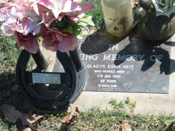 Gladys Esma REIT,  | mother,  | died 5 Aug 1990 aged 66 years,  | remembered by sons & daughters;  | Moore-Linville general cemetery, Esk Shire  | 