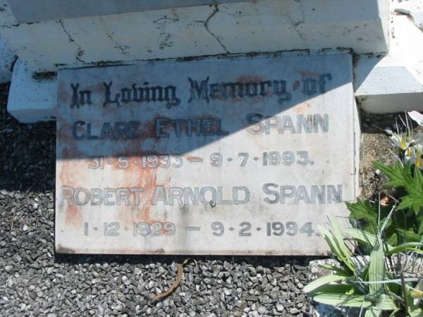 Neil William SPANN,  | son brother,  | died 12 Dec 1957 aged 11 months;  | Clare Ethel SPANN,  | 31-5-1933 - 8-7-1993;  | Robert Arnold SPANN,  | 1-12-1929 - 9-2-1994;  | Moore-Linville general cemetery, Esk Shire  | 