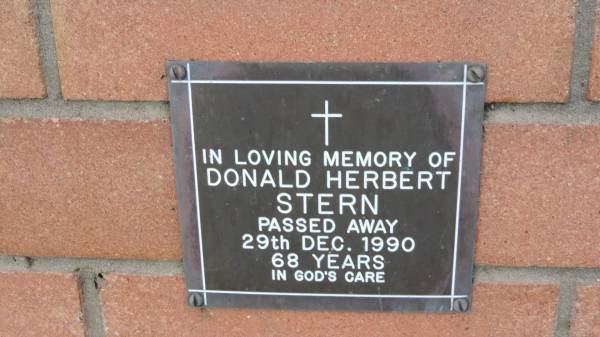 Donald Herbert Stern  | d: 29 Dec 1990, aged 68  | Mount Cotton St Pauls Lutheran Columbarium wall  |   | 
