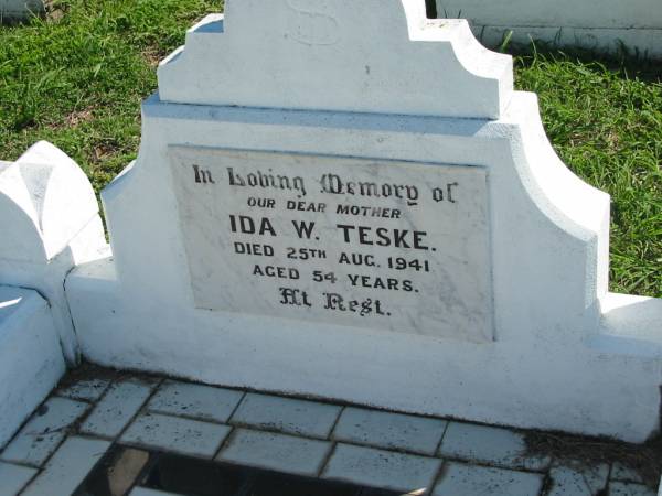 Ida W TESKE  | 25 Aug 1941, aged 54  | Mount Beppo Apostolic Church Cemetery  | 