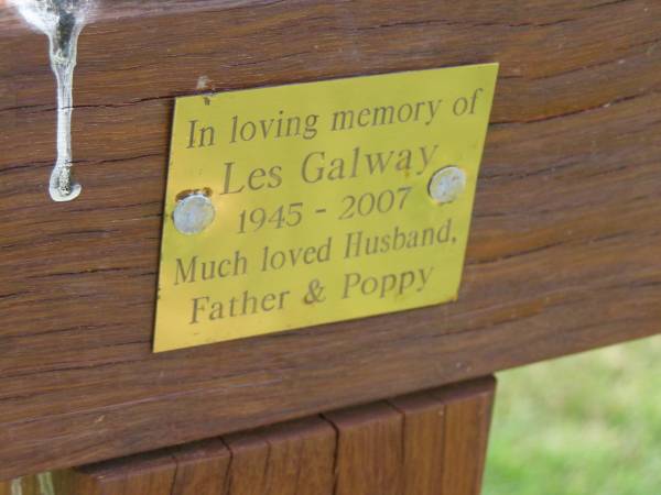 Leslie GALWAY,  | 1945 - 2007,  | husband father poppy;  | Mudgeeraba cemetery, City of Gold Coast  | 