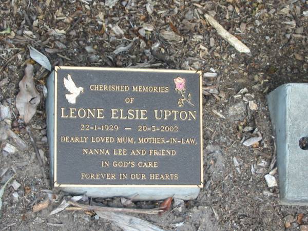 Leone Elsie UPTON,  | 22-1-1929 - 20-3-2002,  | mum mother-in-law nanna Lee;  | Mudgeeraba cemetery, City of Gold Coast  | 