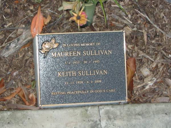 Maureen SULLIVAN,  | 5-1-1935 - 20-7-1995;  | Keith SULLIVAN,  | 21-11-1928 - 4-1-2008;  | Mudgeeraba cemetery, City of Gold Coast  | 
