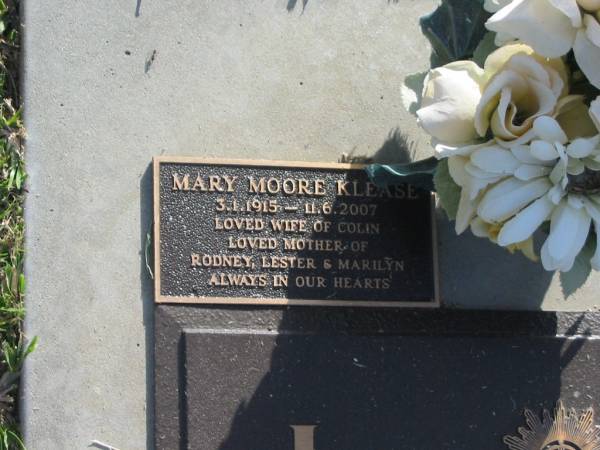 C.C. KLEASE,  | died 21 June 1999 aged 81 years,  | husband of Mary,  | father of Rodney, Lester & Marilyn;  | Mary Moore KLEASE,  | 3-1-1915 - 11-6-2007,  | wife of Colin,  | mother of Rodney, Lester & Marilyn;  | Mudgeeraba cemetery, City of Gold Coast  | 