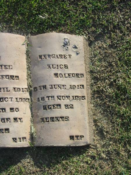 Joseph Gabriel WOLFORD?,  | 1 April 1913 - 26 Oct 1993 aged 80 years;  | Margaret Alice WOLFORD?,  | 6 June 1913 - 16 Nov 1995 aged 82 years;  | Mudgeeraba cemetery, City of Gold Coast  | 