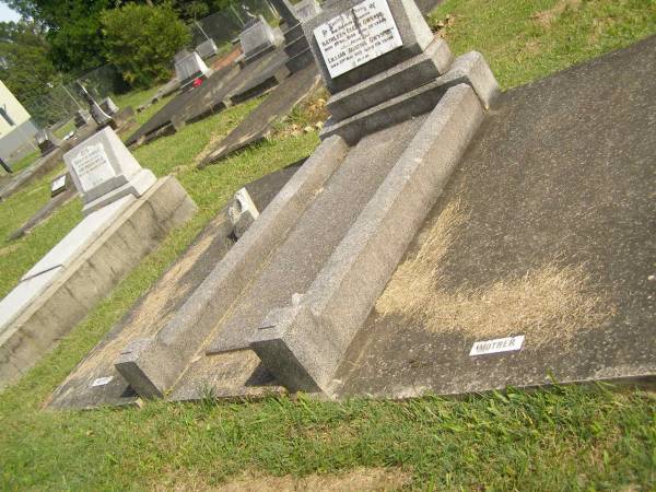 Kathleen Ellen GWYNNE,  | daughter,  | died 5 Nov 1940 aged 20 years;  | Lillian Agatha GWYNNE,  | died 21 May 1913 aged 6 1/2 years;  | father;  | mother;  | Murwillumbah Catholic Cemetery, New South Wales  | 