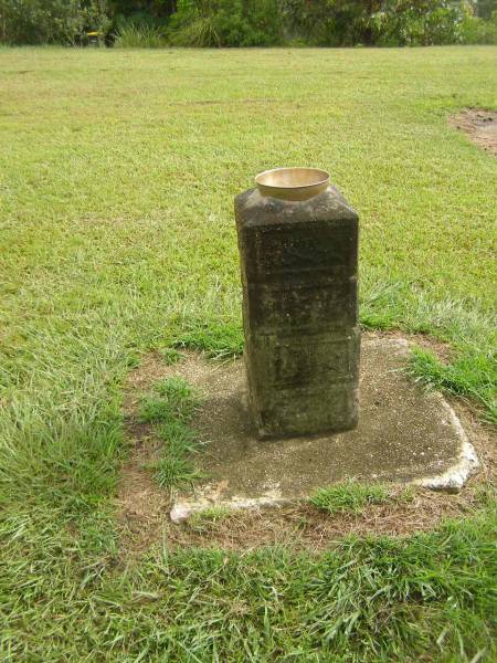 Nambucca Heads pioneer graves overlooking the lagoon  |   | 