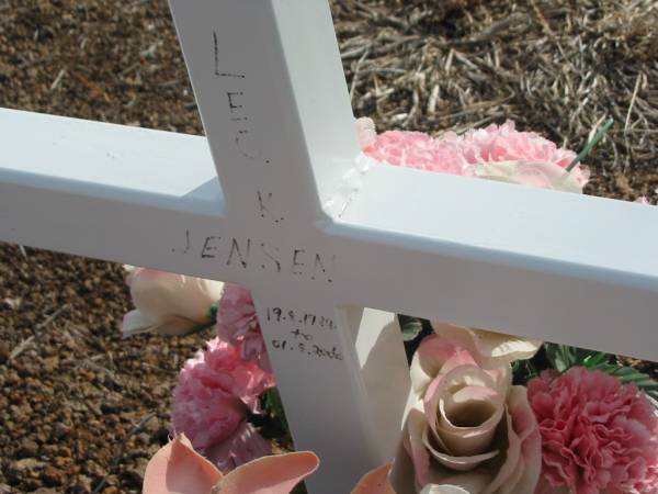 Leo K. JENSEN,  | 19-8-1924 - 01-8-2006;  | Nobby cemetery, Clifton Shire  | 