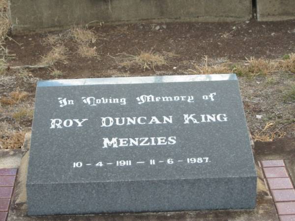 Roy Duncan King MENZIES,  | 10-4-1911 - 11-6-1987;  | Nobby cemetery, Clifton Shire  | 
