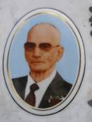 Joseph William BUCKLE,
6-3-1905 - 17-8-1989;
Ella May BUCKLE,
14-1-1908 - 1-8-1997;
Nobby cemetery, Clifton Shire