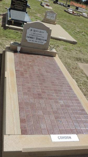 Thomas ROBERTSON (Gordon)  | 23 Dec 1983 aged 73  |   | Peak Downs Memorial Cemetery / Capella Cemetery  | 