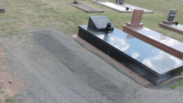   | Peak Downs Memorial Cemetery / Capella Cemetery  | 