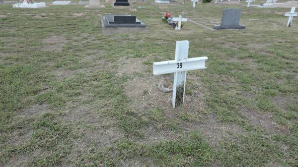 39  |   | Peak Downs Memorial Cemetery / Capella Cemetery  | 