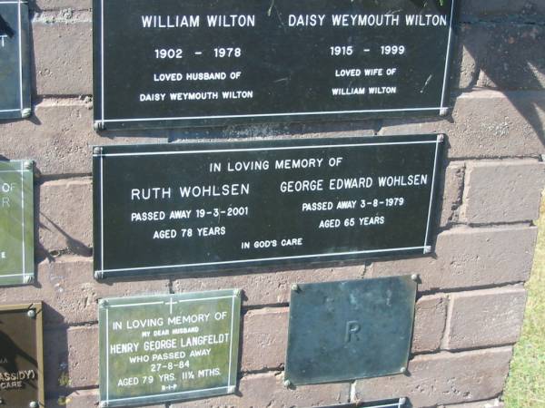 Ruth WOHLSEN,  | died 19-3-2001 aged 78 years;  | George Edward WOHLSEN,  | died 3-8-1979 aged 65 years;  | Pimpama Island cemetery, Gold Coast  | 