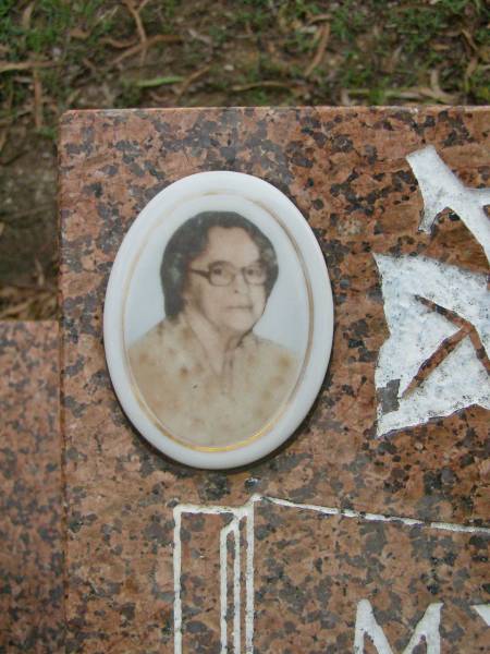 Myrtle Phyllis HOLM,  | died 18 Jan 1987 aged 73 years;  | Sir Carl Henry HOLM,  | died 23 Nov 2001 aged 86 years;  | Pimpama Uniting cemetery, Gold Coast  | 