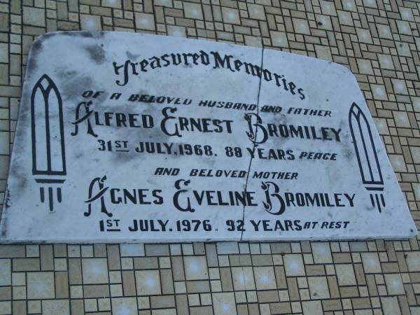 Alfred Ernest BROMILEY,  | died 31 JUly 1968 aged 88 years;  | Agnes Eveline BROMILEY,  | died 1 July 1976 aged 92 years;  | Polson Cemetery, Hervey Bay  | 