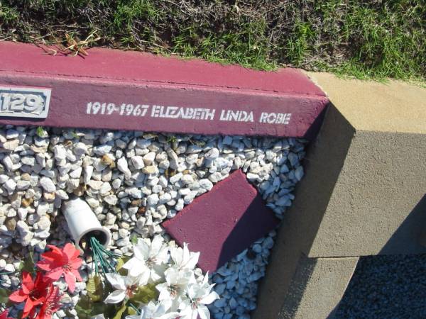 Emily Yonippin ROBE,  | 1888 - 1955;  | Elizabeth Linda ROBE,  | 1919 - 1967;  | Polson Cemetery, Hervey Bay  | 