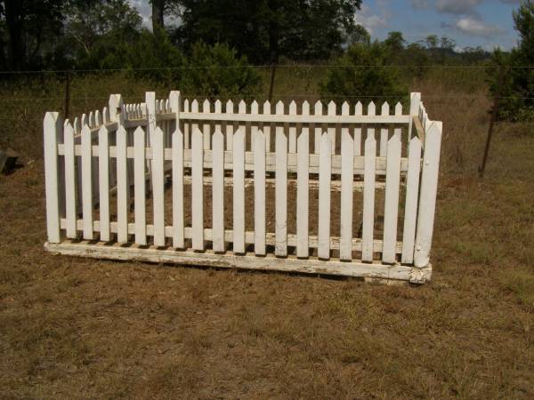 Anna Maria Louisa BEUTEL,  | died 7 Sept 1906;  | Alfred,  | died 12 Sept 1906;  | Bernard Henry,  | died 5 May 1932;  | Ravensbourne cemetery, Crows Nest Shire  | 