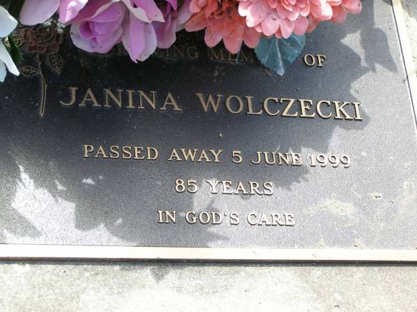 Janina WOLCZECKI,  | died 5 June 1999 aged 85 years;  | Samsonvale Cemetery, Pine Rivers Shire  | 
