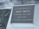 Daisy WATTS,
4-9-1892 - 23-4-1977,
with parents;
Bald Hills (Sandgate) cemetery, Brisbane