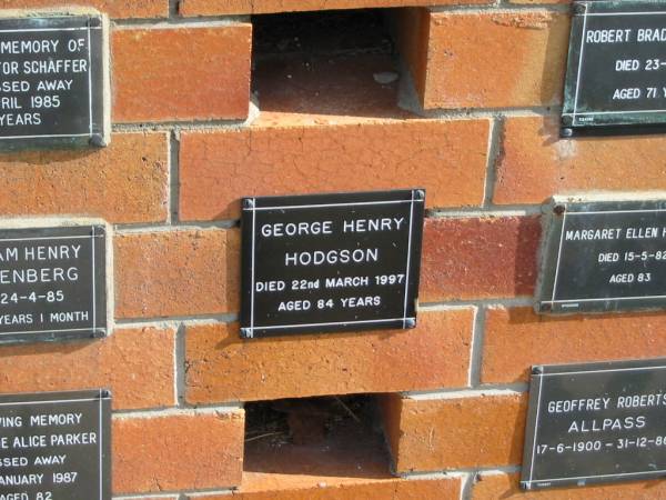 George Henry HODGSON  | 22 Mar 1997  | 84 yrs  |   | Sherwood (Anglican) Cemetery, Brisbane  | 