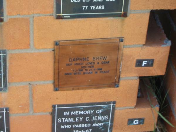 Daphne BREW  | 1-2-1910  | 24-11-2003?  |   | Sherwood (Anglican) Cemetery, Brisbane  | 