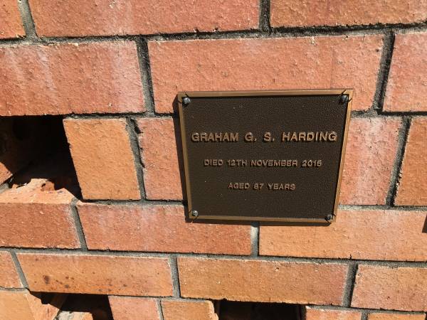 Graham G S HARDING  | d: 12 Nov 2015 aged 87  |   | Sherwood (Anglican) Cemetery, Brisbane  |   | 