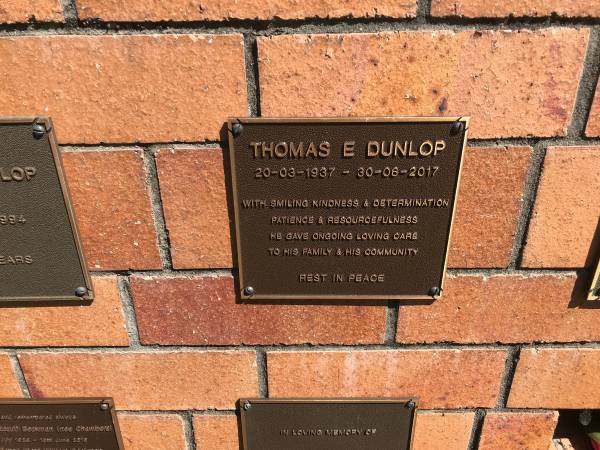 Thomas E DUNLOP  | b: 20 Mar 1937  | d: 30 Aug 2017  |   | Sherwood (Anglican) Cemetery, Brisbane  |   |   | 