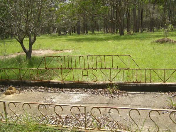 T.S. SWINDALL;  | E.E.S. SWINDALL;  | L.A.S. SWINDALL;  | G.W.H. SWINDALL;  | S.G.S. SWINDALL;  | South Isis cemetery, Childers, Bundaberg Region  | 