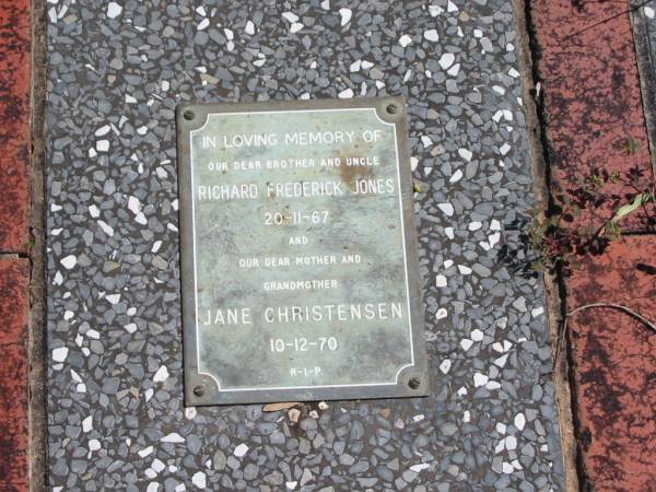 Richard Frederick JONES  | 20-11-67  |   | Jane CHRISTENSEN  | 10-12-70  |   | St Margarets Anglican memorial garden, Sandgate, Brisbane  |   | 