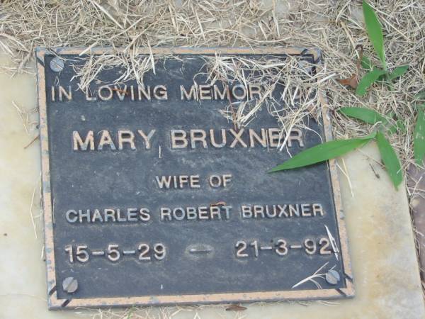 Henry BRUXNER  | b: 13 Jun 1880, d: 24 Aug 1957  | Annie BRUXNER  | b: 2 Mar 1880, d: 3 Mar 1962  |   | Mary BRUXNER  | (wife of Charles Robert BRUXNER)  | b: 15 May 1929, d: 21 Mar 1992  |   | Charles Robert BRUXNER  | b: 19 Nov 1906, d: 8 Jan 1976  |   | Nan Gertrude PURVIS-SMITH  | b: 1905, d: 1981  |   | Harold PURVIS-SMITH  | b: 1897, d: 1993  |   | Tamrookum All Saints church cemetery, Beaudesert  | 