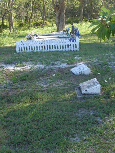 Tea Gardens cemetery, Great Lakes, New South Wales  | 