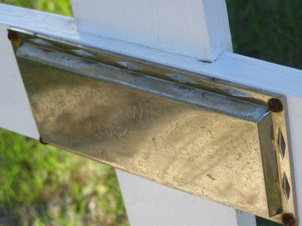 Frank WILMOT,  | died 22-11-09 aged 75 years;  | Tea Gardens cemetery, Great Lakes, New South Wales  | 