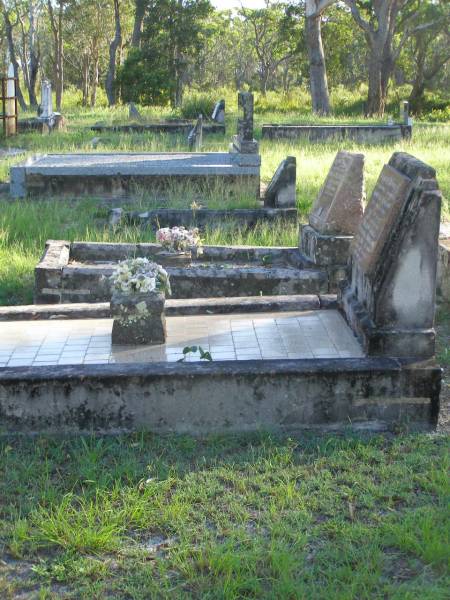 Tea Gardens cemetery, Great Lakes, New South Wales  | 